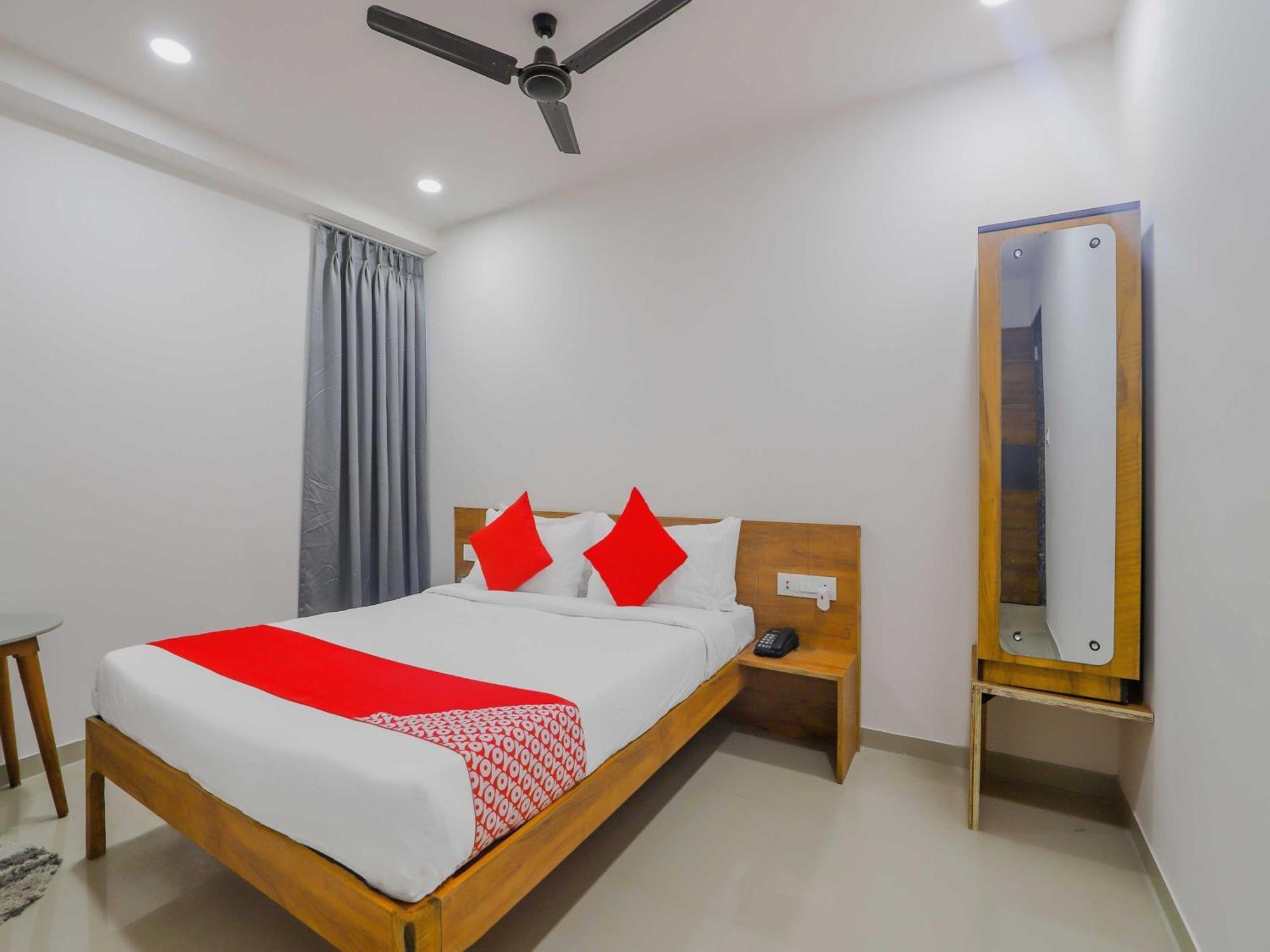 Hotel O Casa Marina Bhatha Bagian luar foto