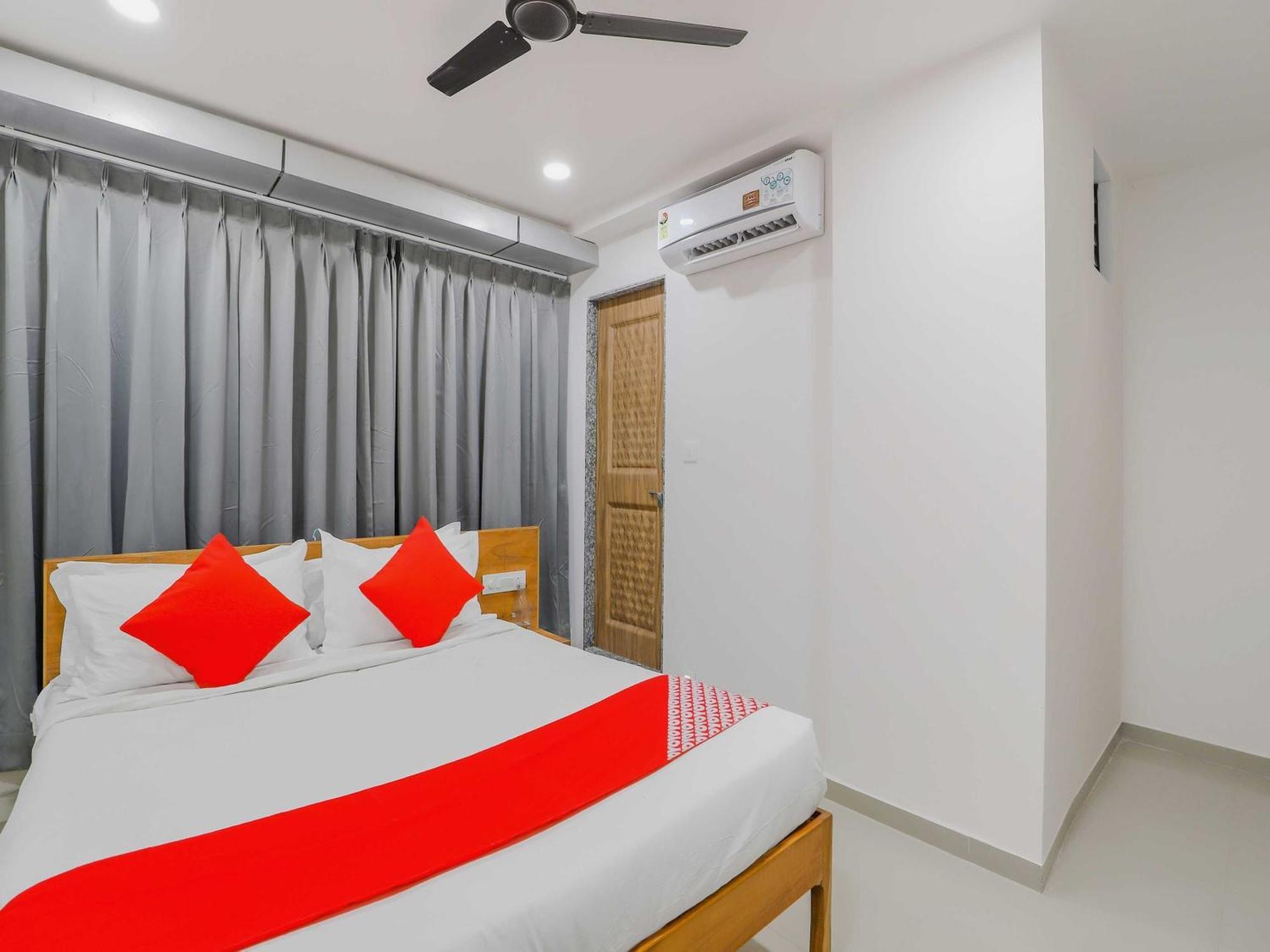 Hotel O Casa Marina Bhatha Bagian luar foto