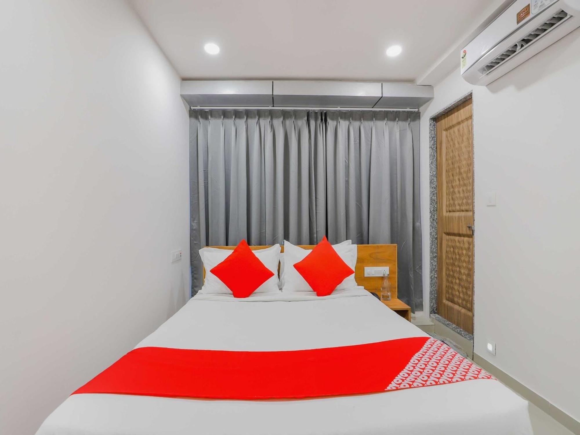Hotel O Casa Marina Bhatha Bagian luar foto