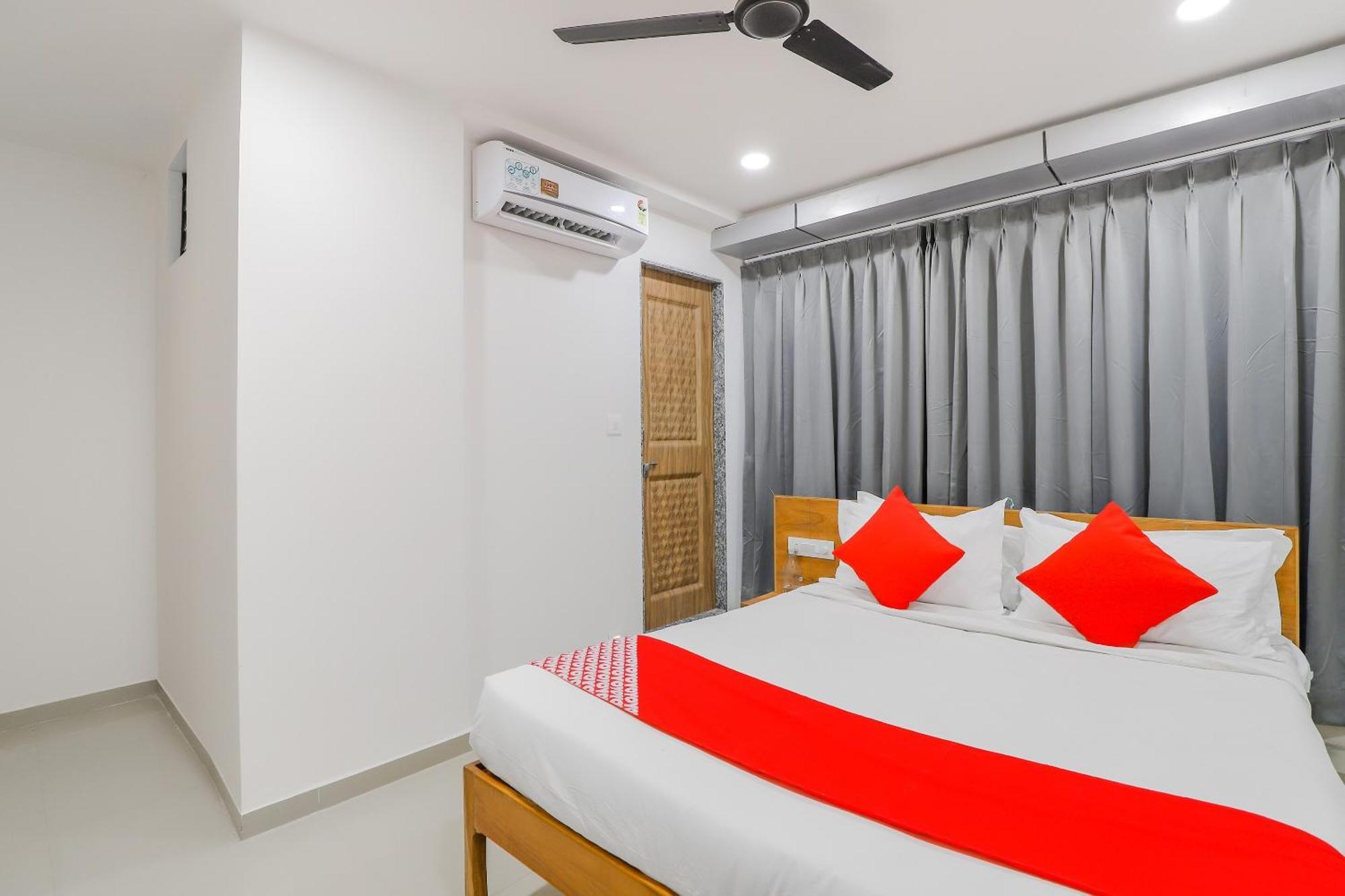 Hotel O Casa Marina Bhatha Bagian luar foto