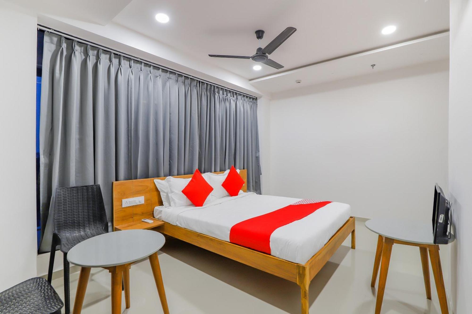 Hotel O Casa Marina Bhatha Bagian luar foto