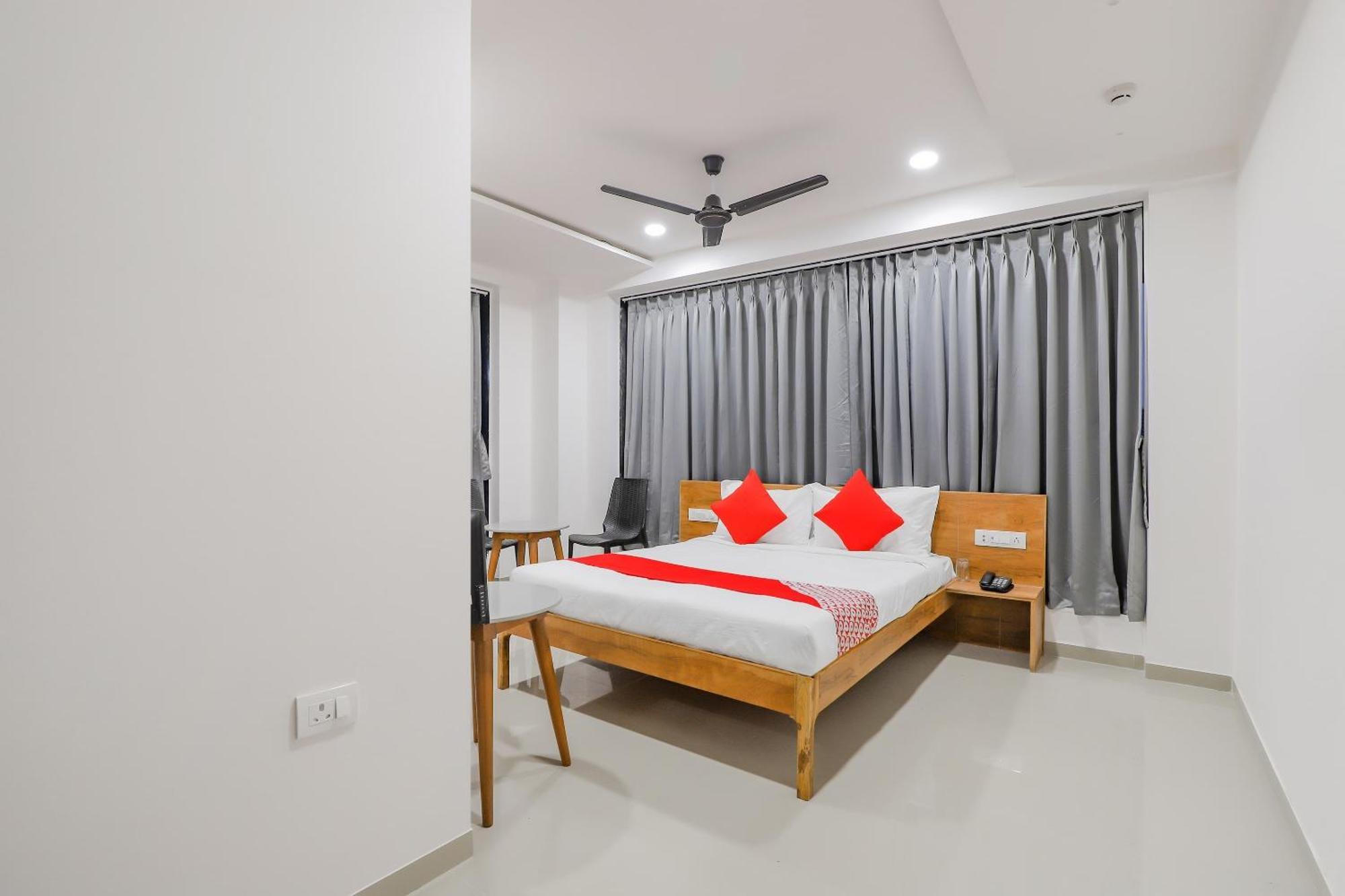Hotel O Casa Marina Bhatha Bagian luar foto